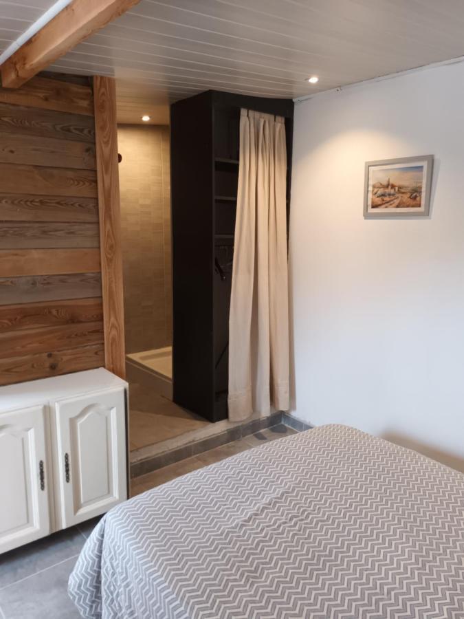 Gîte ou chambre d'hôte dans la campagne de Rognes Exterior foto